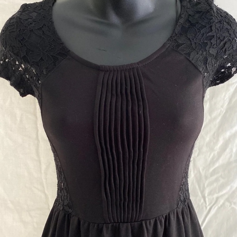 H&M black dress XS - Picture 2 of 9